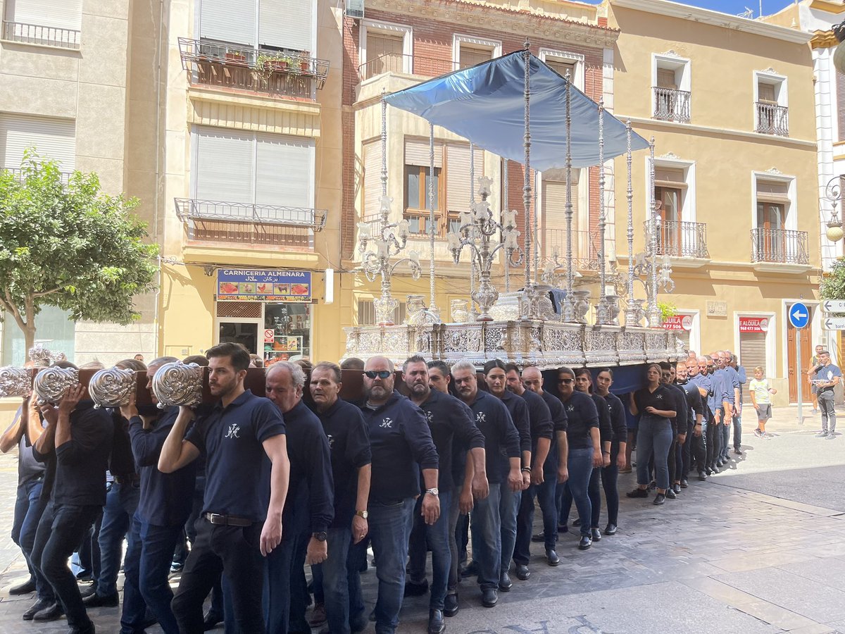 pasoazullorca's tweet photo. Ensayo del trono de la Stma. Virgen de los Dolores.

Empieza la cuenta atrás para la Salida Extraordinaria del próximo 15 de septiembre. https://t.co/xaPItAauBU
