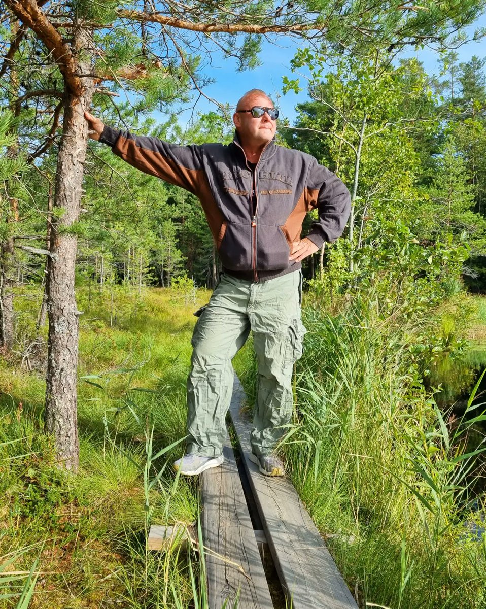 JalkipolttoOy's tweet photo. #Yrittäjä'n sunnuntailääkitys: #luonto + #liikunta 😎 Ja erinomaista #yrittäjänpäivä'ä kollegoille ja erityisesti #Jälkipoltto'n tiimille! Innostava syksy edessä niin yritys- kuin yksilöpalveluissa, nuorten harrastuksissa kuin #MusclePiitsi'llä
Olemme valmiina. 💪
- Olli & Co https://t.co/hHzSgz9FZu