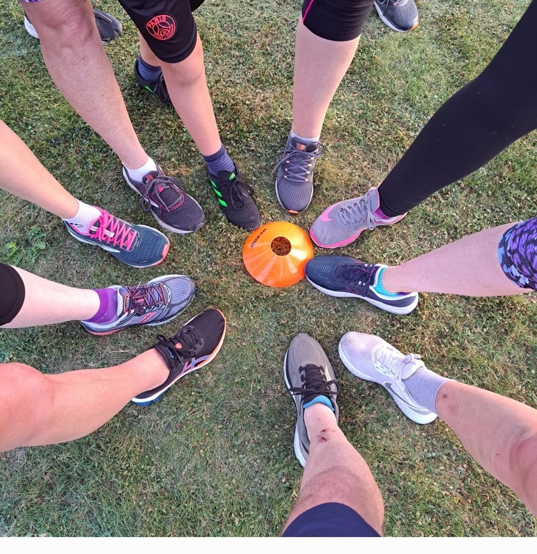 isright's tweet photo. #SundayRecoveryRun: well done again Ladies on a humid, but breezy route. Hilary (4km+), Lisa (3.5km+), Jai & Anne (3km+), Kirsty & Karen (3km) and Alfie (a couple of km). Some managed to enjoy a treat at the park cafe too. #VirtualCoach #teacher5aday https://t.co/loriOasLLc