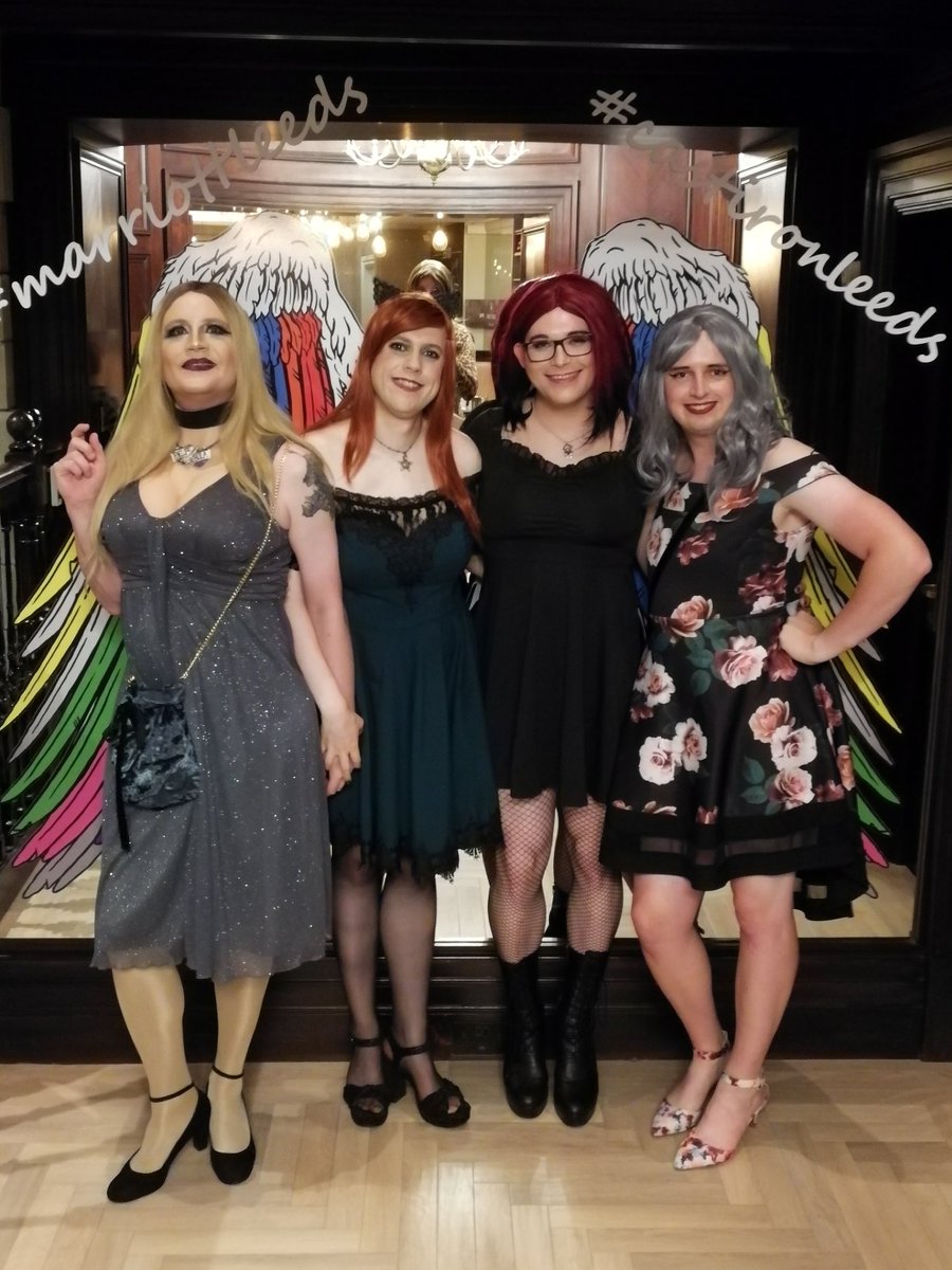 AmyFluidGoth's tweet photo. A few more from Friday night's adventure to Leeds! I had so much fun and spent the night mostly dancing... 😁
#genderfluid #LGBTQ #RainbowWings https://t.co/WC7UKGq11S