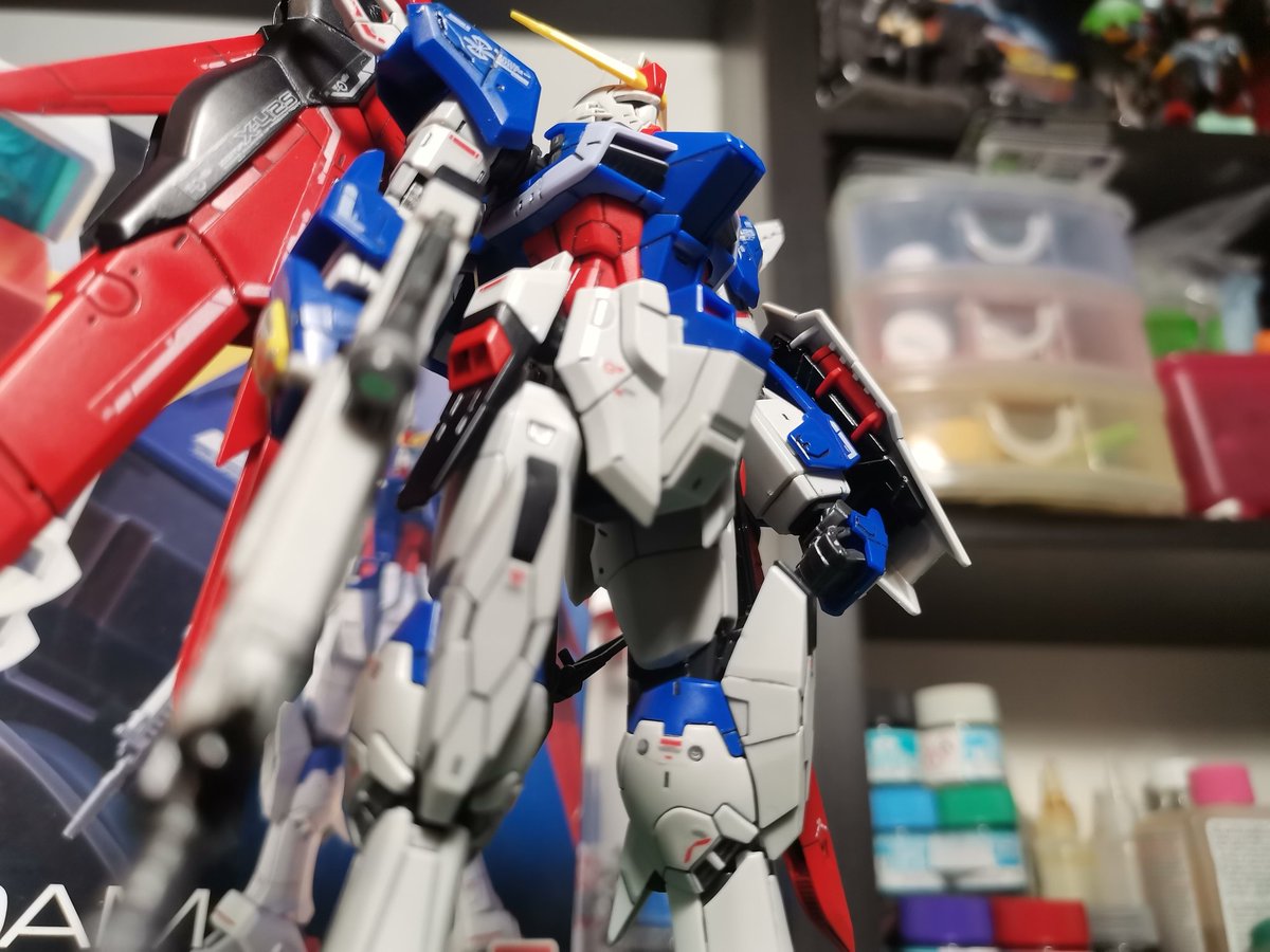 Joao_Stainless's tweet photo. Terminado. ZGMF-X42S Destiny Gundam. Preciso de comprar uma base. 

Finished. ZGMF-X42S Destiny Gundam. I really need to buy an action base for this fella. 

#gunpla #gundam #gunplabuilder #plamo #bandai #WIP #rebuild #DestinyGundam #ZGMFX42S #RG #CosmicEra https://t.co/FClKGQm16m
