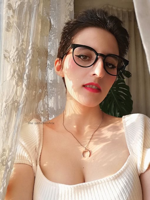 Happy Sunday! 💋 https://t.co/Hs9s94knXU<a href="/tag/brunette"class="tags"><span>#brunette</span></a><a href="/tag/bathroom"class="tags"><span>#bathroom</span></a><a href="/tag/joi"class="tags"><span>#joi</span></a><a href="/tag/dirtytalk"class="tags"><span>#dirtytalk</span></a><a href="/tag/masturbation"class="tags"><span>#masturbation</span></a>