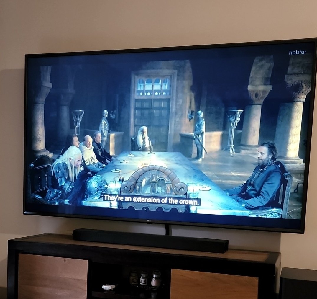 Nothing better than watching #HouseoftheDragon