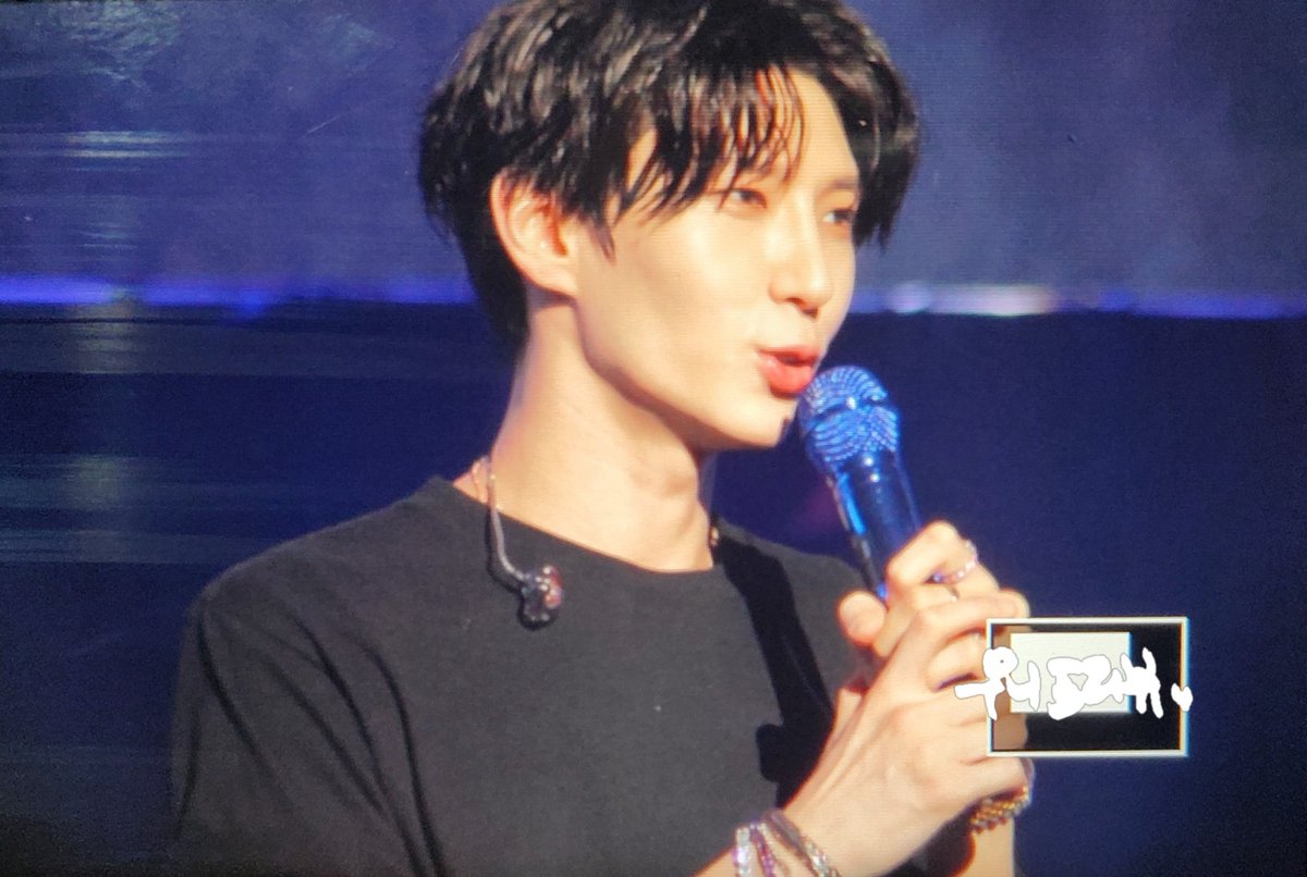 RADIANT_VIXXLEO's tweet photo. 220904 Piano man 막공 preview 

귀엽짜나아아💗
#택운 #정택운 #레오 #VIXX #Losing_game https://t.co/Ai6w9u9FPY