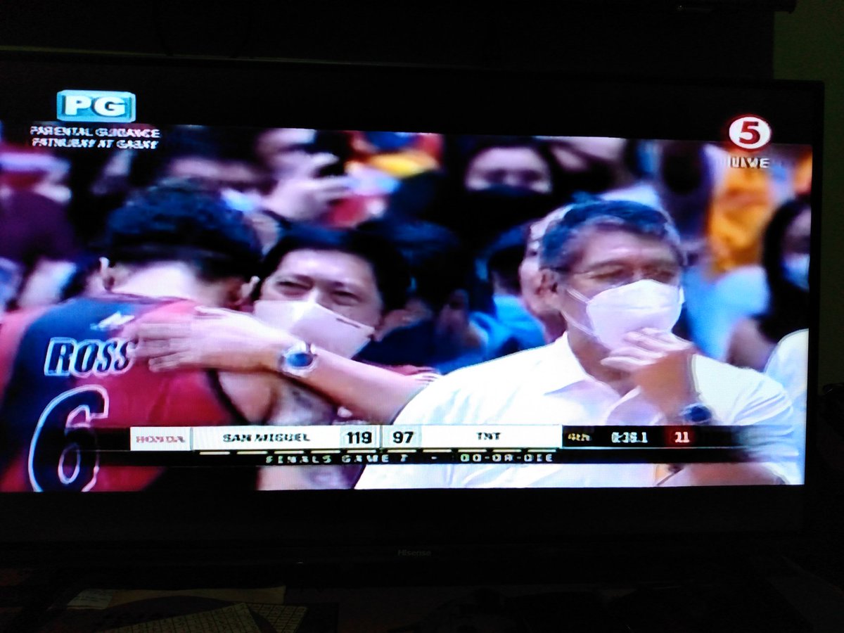 yanncas627's tweet photo. Congrats San Miguel. All Filipino Cup Champs! #SMB10th
TNT fought a great battle just fell short on injuries and they did have coach Chot. https://t.co/oCZ7auozb9