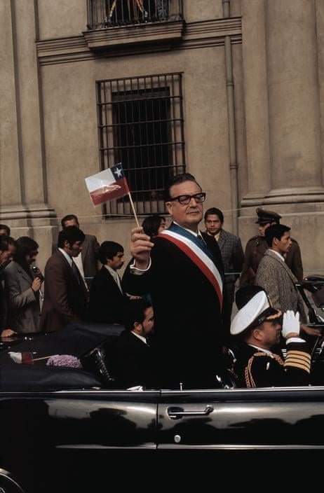 Hoy  4 de septiembre, al igual que hace 52 años Chile y su pueblo llenó de esperanzas y alegrías volverán a decir VENCEREMOS. #Allende #Apruebo4deSeptiembre #Apruebo #ApruebazoDeChile