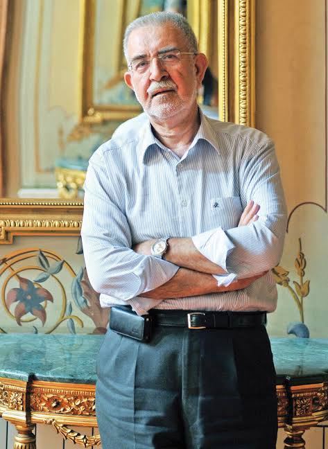 Göçtü kervan, kaldık dağlar başında

Ömer Tuğrul İnançer Efendi

Allah rahmet eylesin.