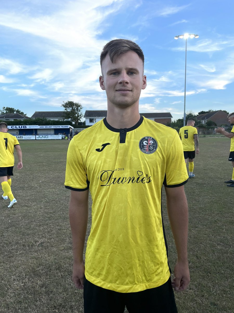 wick_club's tweet photo. Congratulations to striker Dave Crouch who is Wick player of the month for August after scoring five goals in four games. Read more about the Iceman’s efforts in the programme when the Dragons entertain @MontpelierVilla in the Peter Bentley Cup on Tuesday (7.45pm) 🔥🐉 https://t.co/au8Sk5hw0M