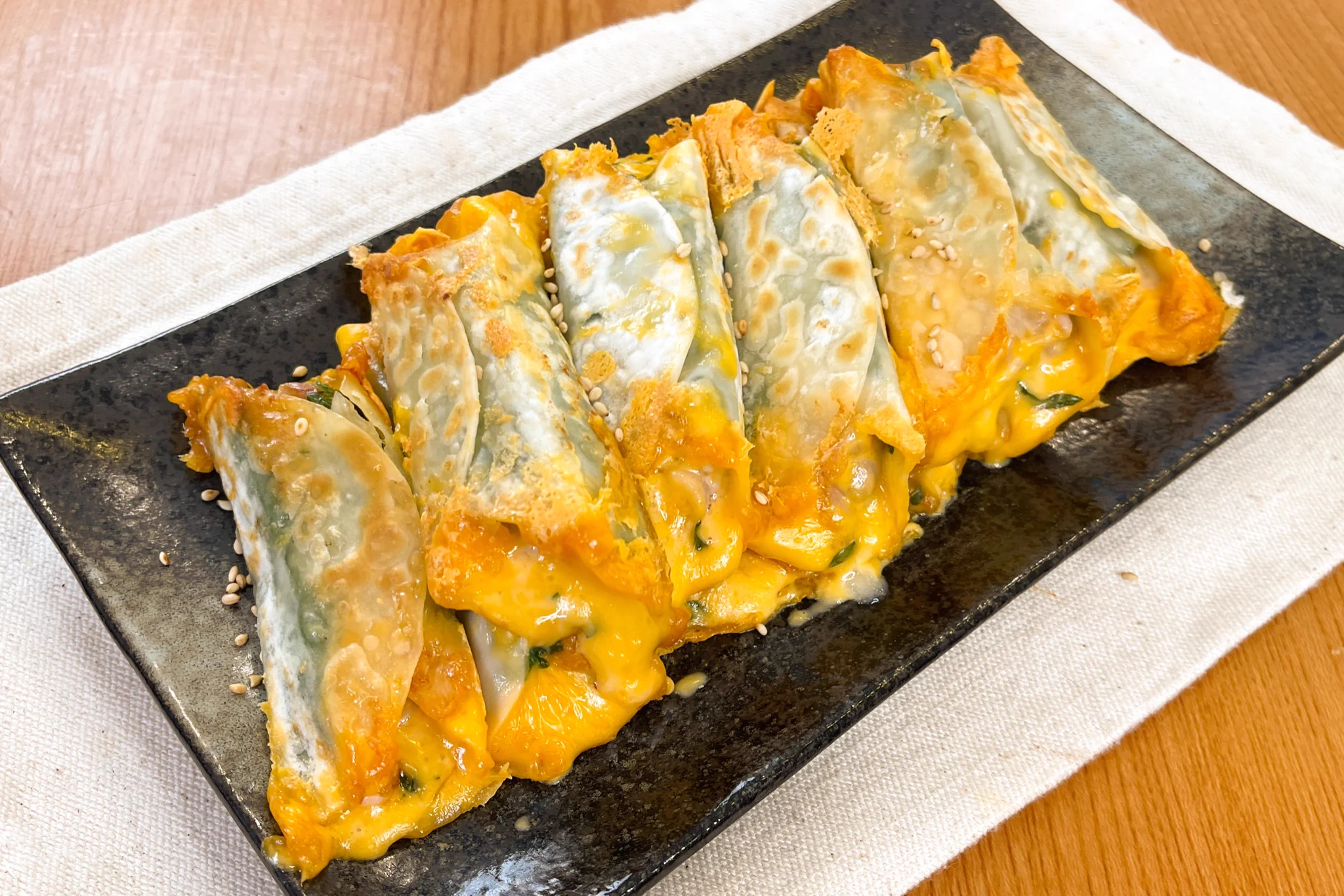 餃子史上ドはまりになること間違いない！大葉チーズ豚バラ餃子!!