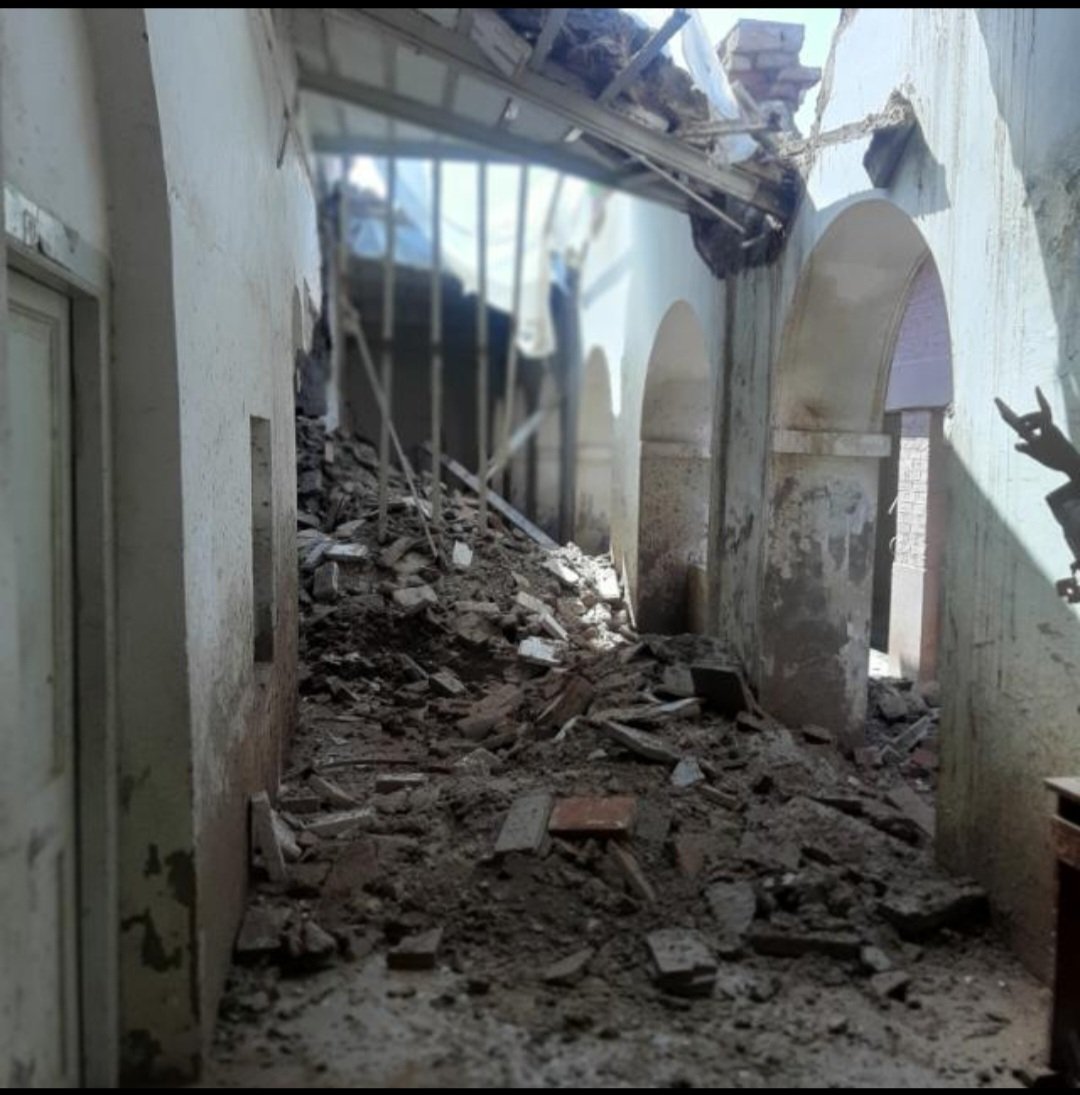 ansarian90's tweet photo. @AkbarLaghari5 Recent Damages everywhere in Sindh due to heavy rainfall but this belong to Government (N) Mehran High School Old Sukkur, Sukkur. We are looking forward for solution of, to GOS and SE&amp;LD https://t.co/Zr9ReQJcxw
