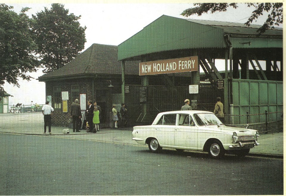 ghostieman's tweet image. Hull Guided Walk around the Victoria Pier. Mutiny and Pirates, Monster and Meteors. !  Children free, Adults £5. Just turn up, no booking. Ghosts and secret tunnels. Walk, talk, and a few  piccies
Meet 11 am,Tues. 6th, September, Corner of Humber Street and Marina.