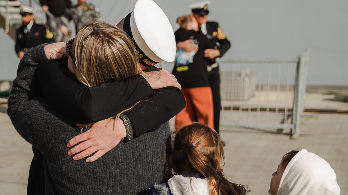 Great to join family and friends today, to welcome home #HMASSupply and #HMASCanberra from Regional Presence Deployments.

#AusNavy #YourADF