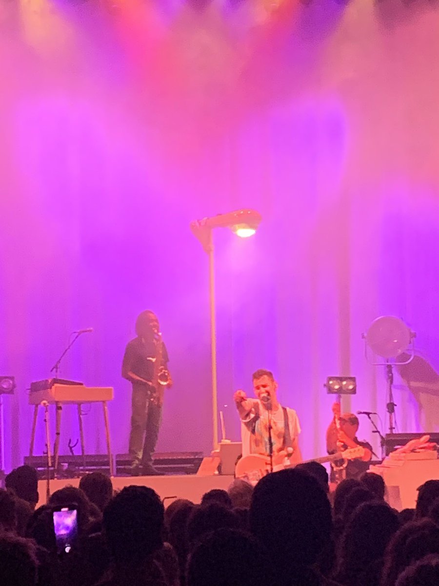 robert_barrie_'s tweet photo. Seeing ‘Don’t Take The Money” (a song that’s so close to me) performed live by Bleachers has to be one of the greatest moments of my life @jackantonoff https://t.co/pctl00e2gA