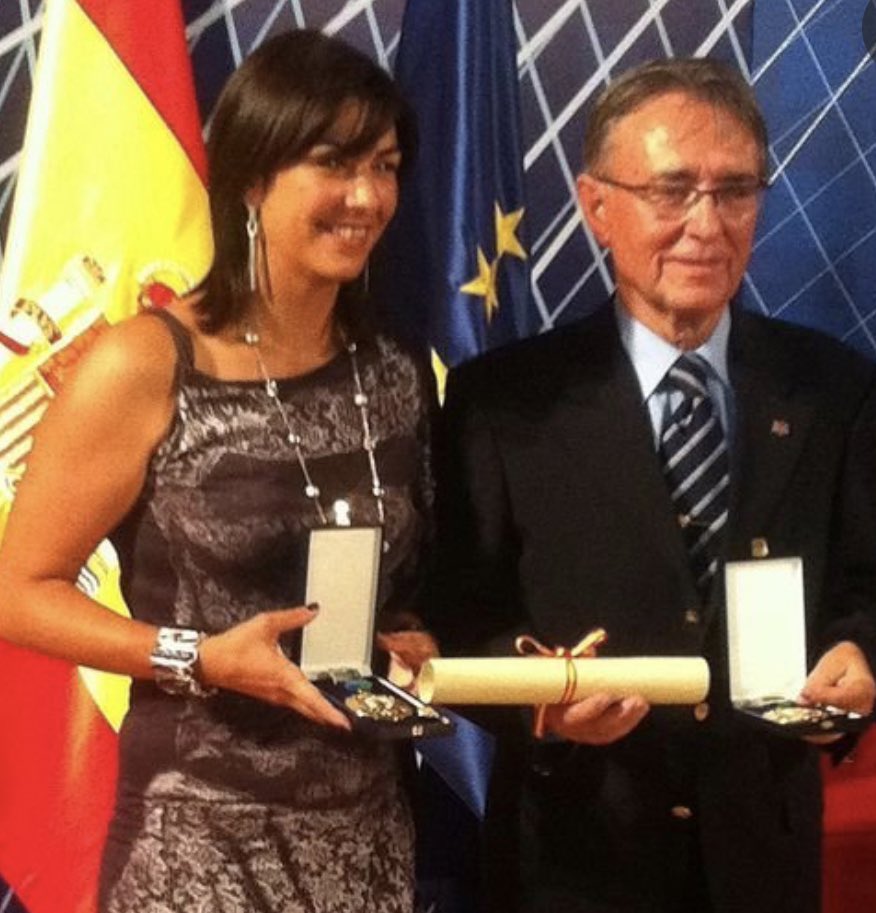 Su figura formará siempre parte de la historia del esquí español que llora su gran pérdida! 
Con Eduardo conseguí mis mejores resultados en la Copa del Mundo, donde hemos vivido grandes momentos.Te echaremos de menos Eduardo D.E.P (Foto: Medalla Real Orden al Mérito Deportivo)