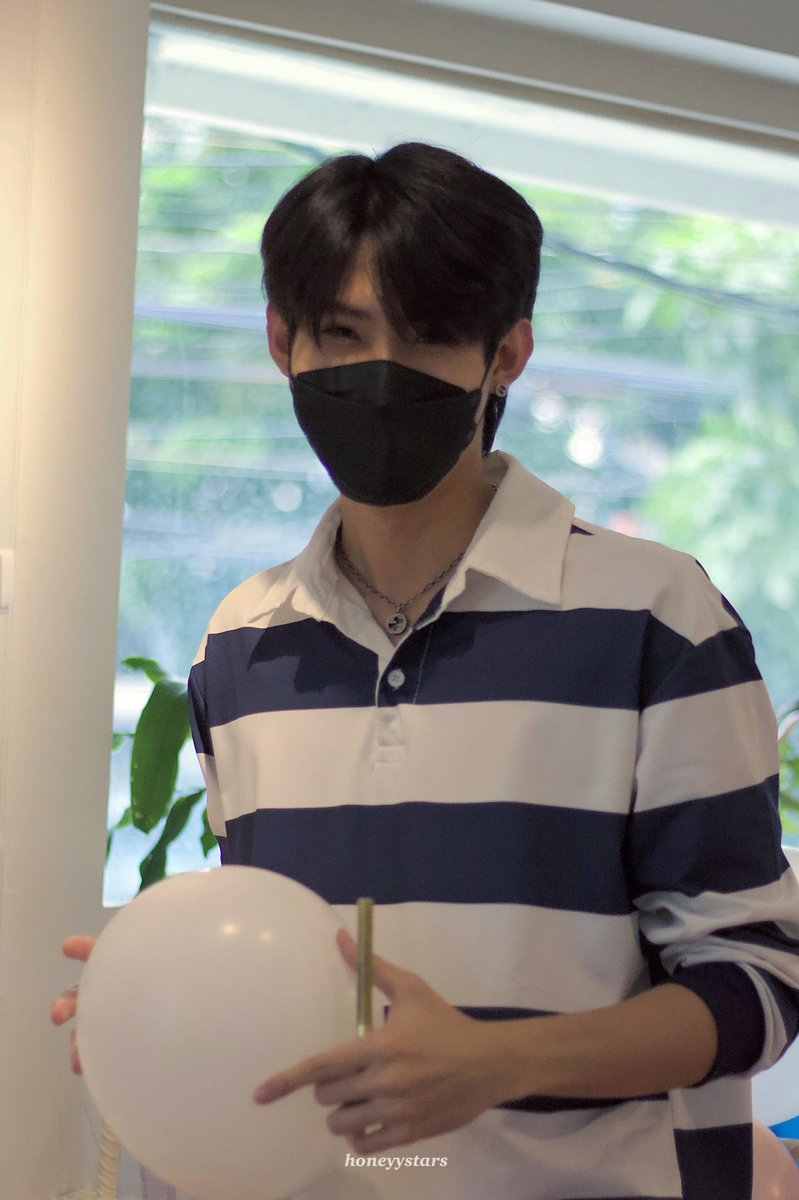 220904 

birthday boy 🎂🫶🏻

#TheSpecialOneTUTOR 
#TutorKrp <a href="/TutorKrp/">TUTOR</a>