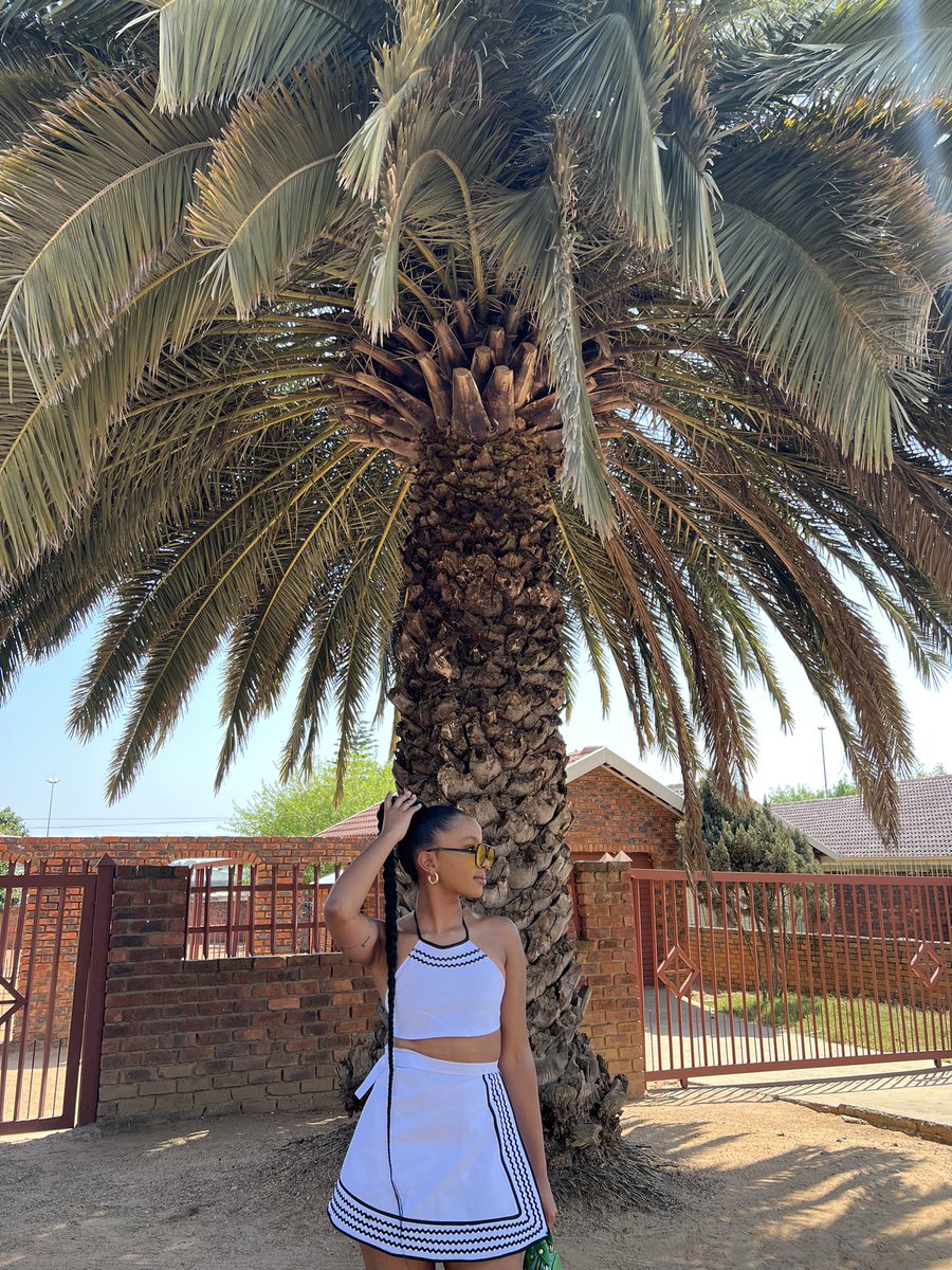 MbaliMnisi14's tweet image. Went to a wedding yesterday🐄🥹