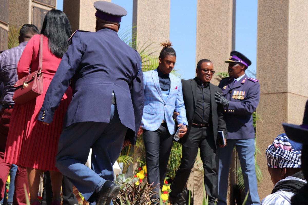 SA Police Service 🇿🇦 on Twitter: "#sapsHQ the bereaved families lay