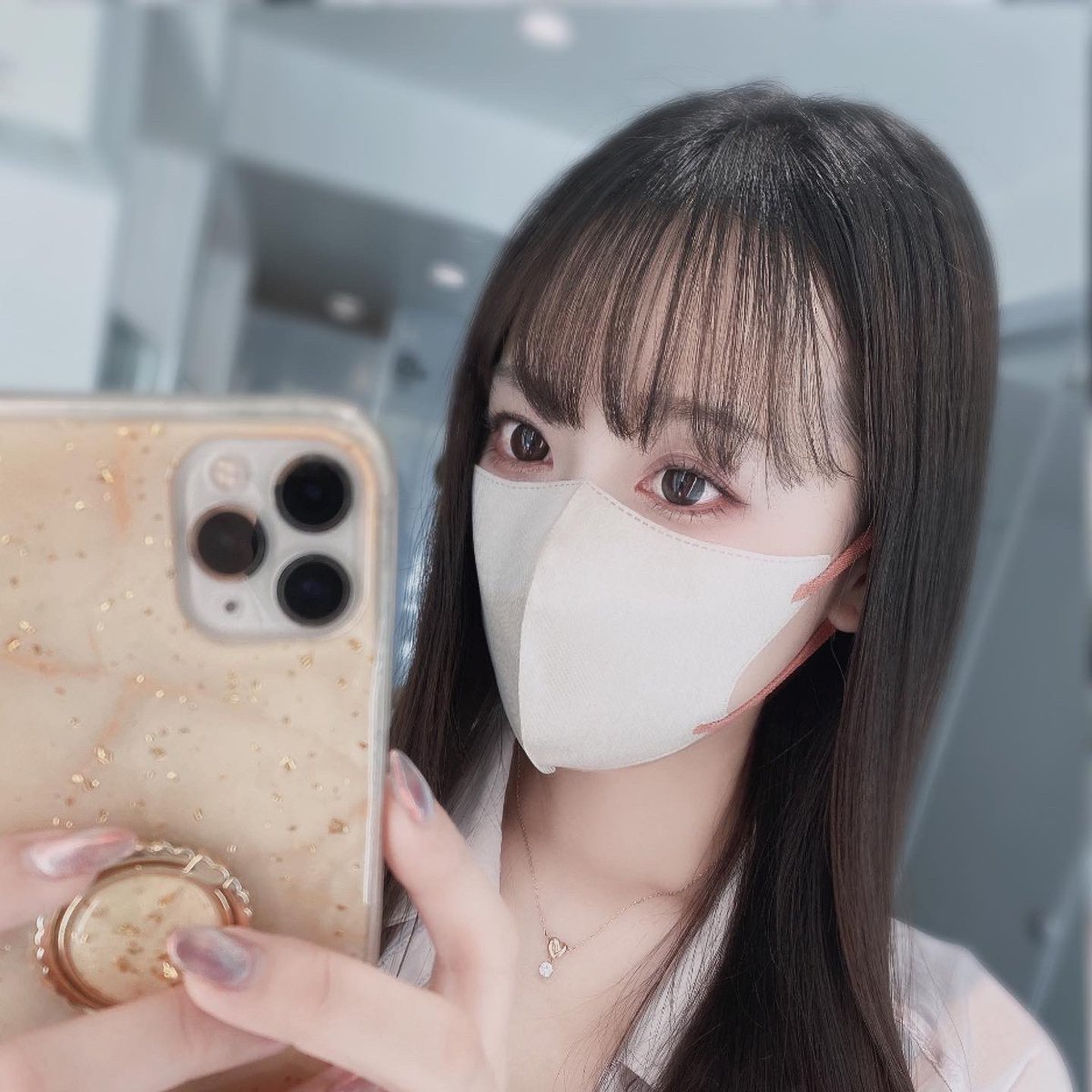 nyanmoconyan's tweet photo. いつもブラウン系のカラコン気に入って着けてるんやけど久々ピエナージュのBerryつけたら黒目強調されて白目すごい綺麗に見えるしかなり良かった。なんかの加工に似てるよなって思ったら前大バズりしてたユーライクのmy girl🥹リアルmy girlになれていい笑 https://t.co/zvhuZXgFED