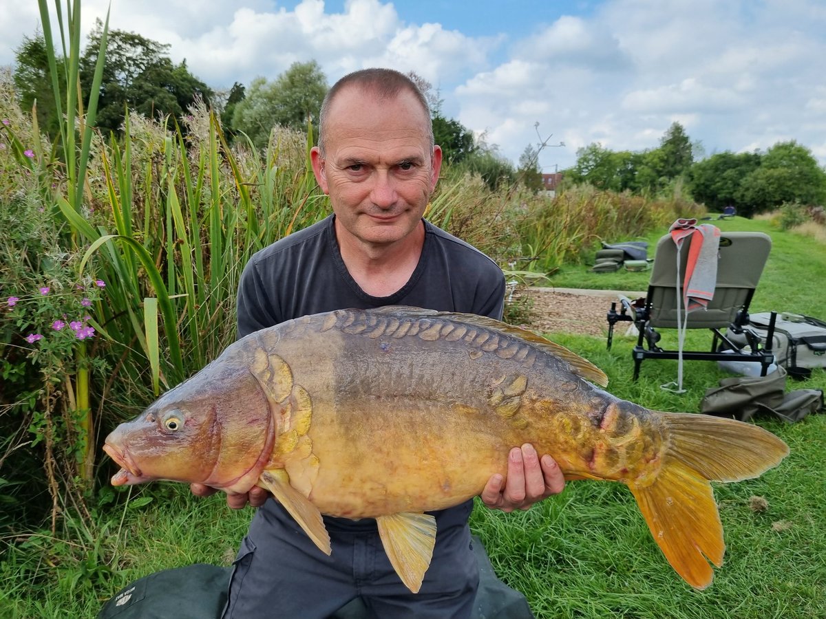 Well done to Paul Sanders for catching this lovely 20lb 7oz Mirror from the Easy Access Lake 🎣

#AnglersParadise #carpfishing #easyaccess #carpangling