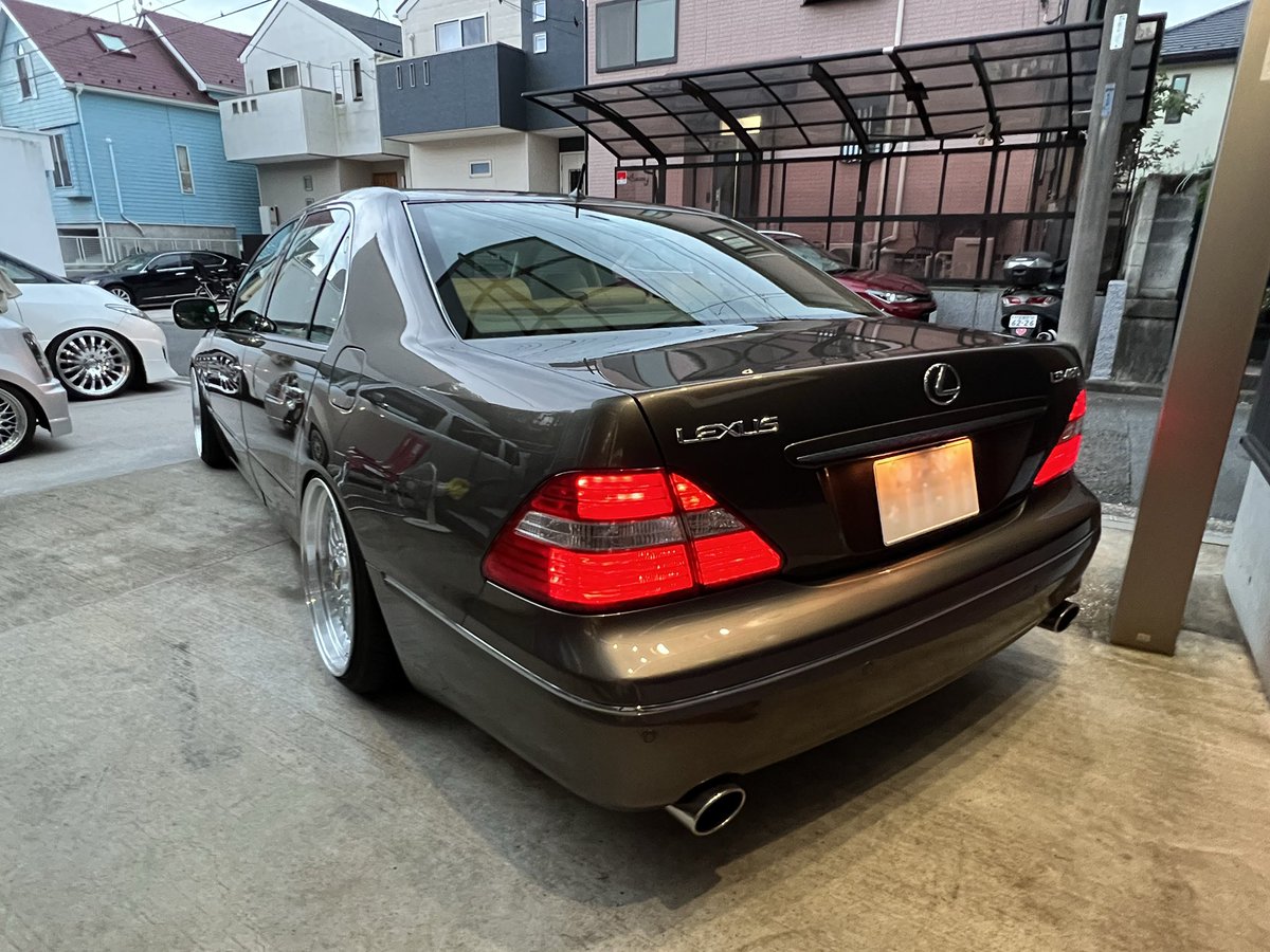 BBSSUPERRS's tweet image. 2006 LS430 × スーパーRS 19インチ
9.5J 10J
カールソンリップ
4S1 Briarwood
こりゃカッコ良いな
MY BBS時代の特注RS
#セルシオ
#LS430
#ディアート
#d_art
#スーパーRS
#SUPERRS