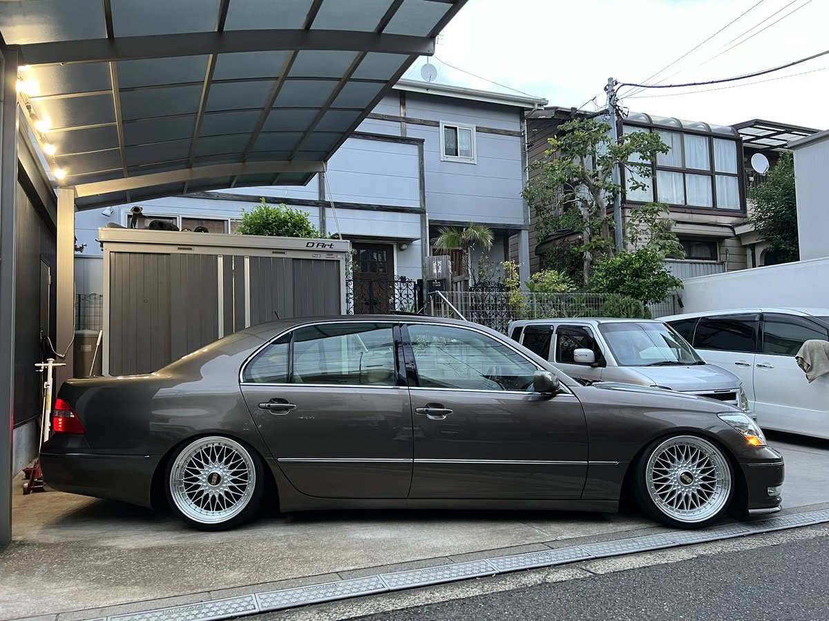 BBSSUPERRS's tweet image. 2006 LS430 × スーパーRS 19インチ
9.5J 10J
カールソンリップ
4S1 Briarwood
こりゃカッコ良いな
MY BBS時代の特注RS
#セルシオ
#LS430
#ディアート
#d_art
#スーパーRS
#SUPERRS