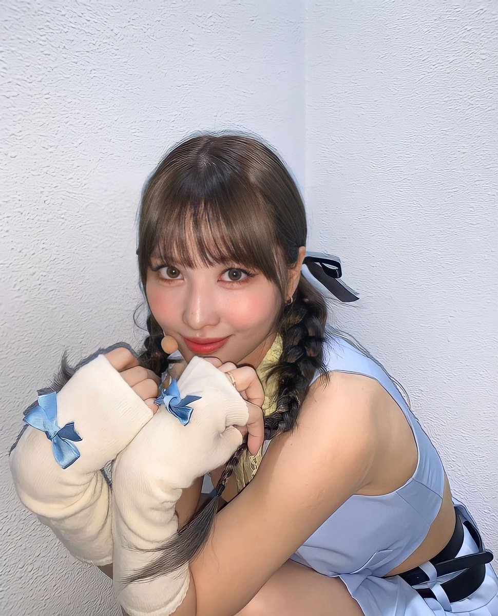 Wansu1020's tweet photo. AHHH HIRAI MOMO😩🫶

#MOMO #모모 https://t.co/i6Pvn1DC48