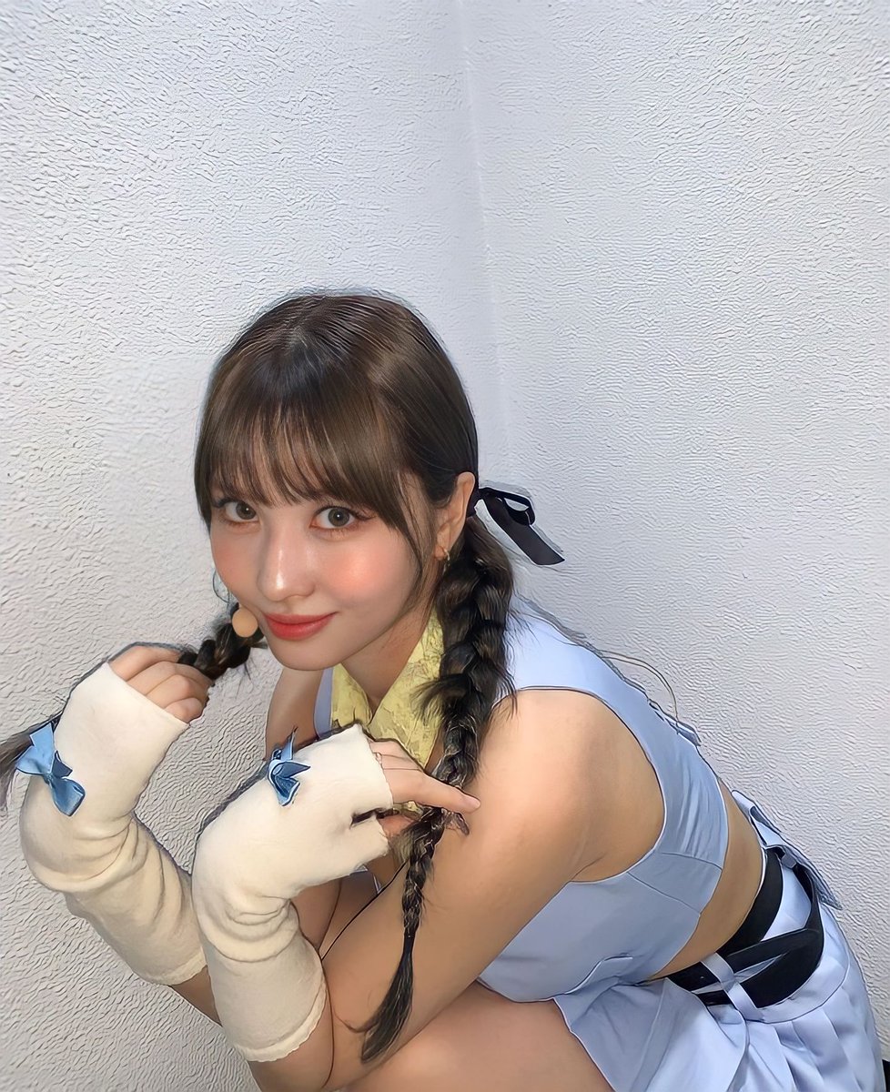 Wansu1020's tweet photo. AHHH HIRAI MOMO😩🫶

#MOMO #모모 https://t.co/i6Pvn1DC48
