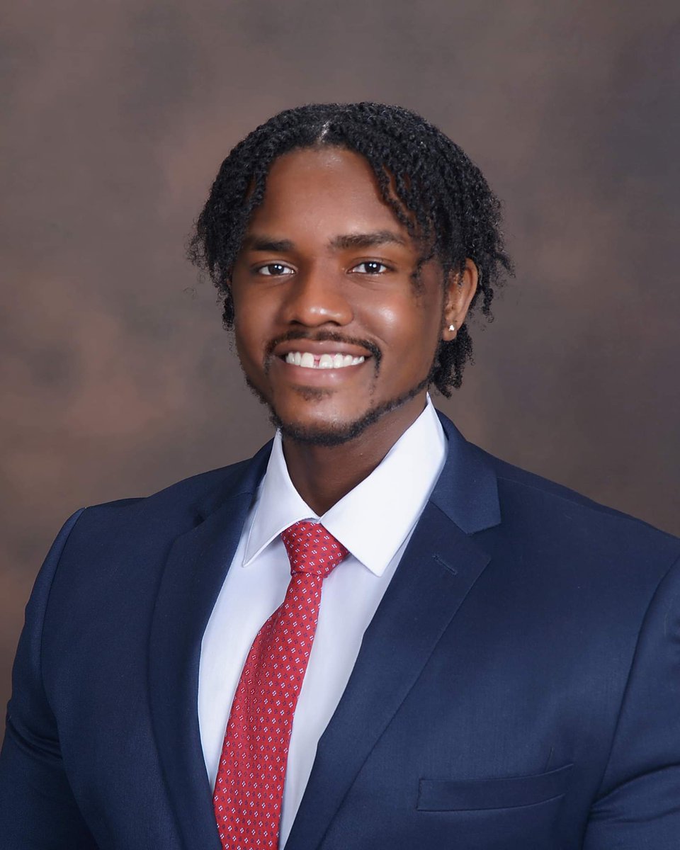 HackshawMD's tweet image. Hey #MedTwitter!
I'm Lemuel Hackshaw, MS4 at @UconnHealth applying into Emergency Medicine. I'm interested in Policy and QI.

I enjoy weight lifting, soca music, trivia, and hanging out with friends over board games.

Looking forward to connecting with you!

#EMBound
#Match2023