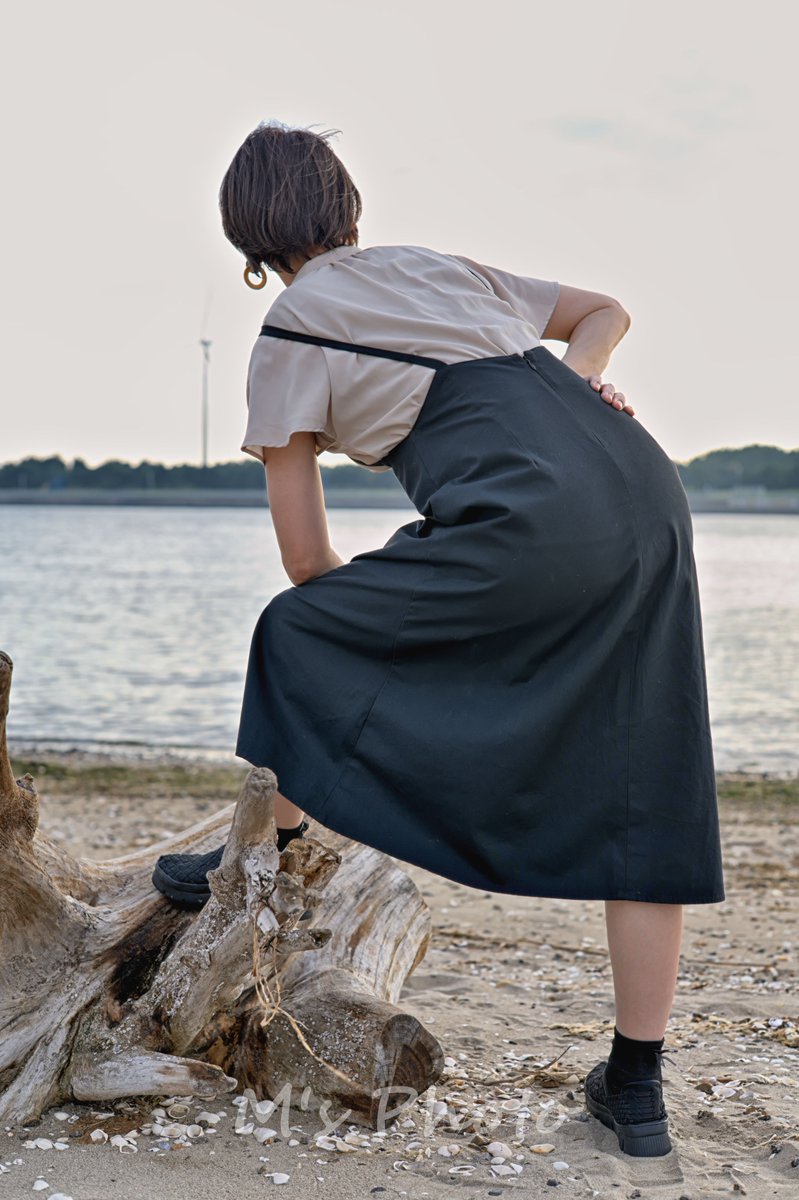 houwakougyou's tweet photo. 📷2022,08,21
ーマドロス気分／#ポートレート ー
- Madros Mood / #Portrait -
#Landscape #People #SandyBeach #Driftwood #Sea #Pose #EveningView
#LandscapePhotography #landscapecaptures
#coastalphotography #seascape_captures
#Nikon #D780 #SIGMA
#Rawtherapee #GIMP #Nikcollection #Jtrim https://t.co/HEOiK6kJaV