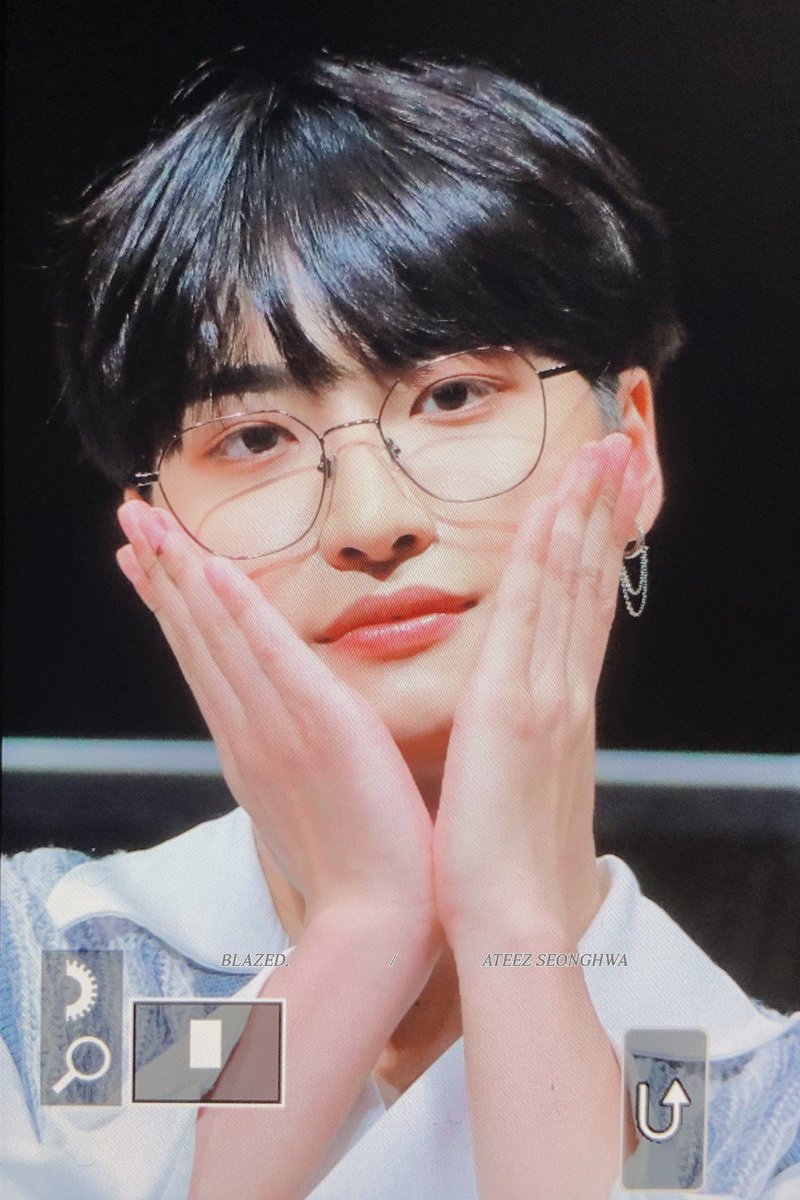 Blazed_403's tweet photo. 220904

떵굴... 
#에이티즈 #ATEEZ #성화 #SEONGHWA https://t.co/7BjooZtnqx