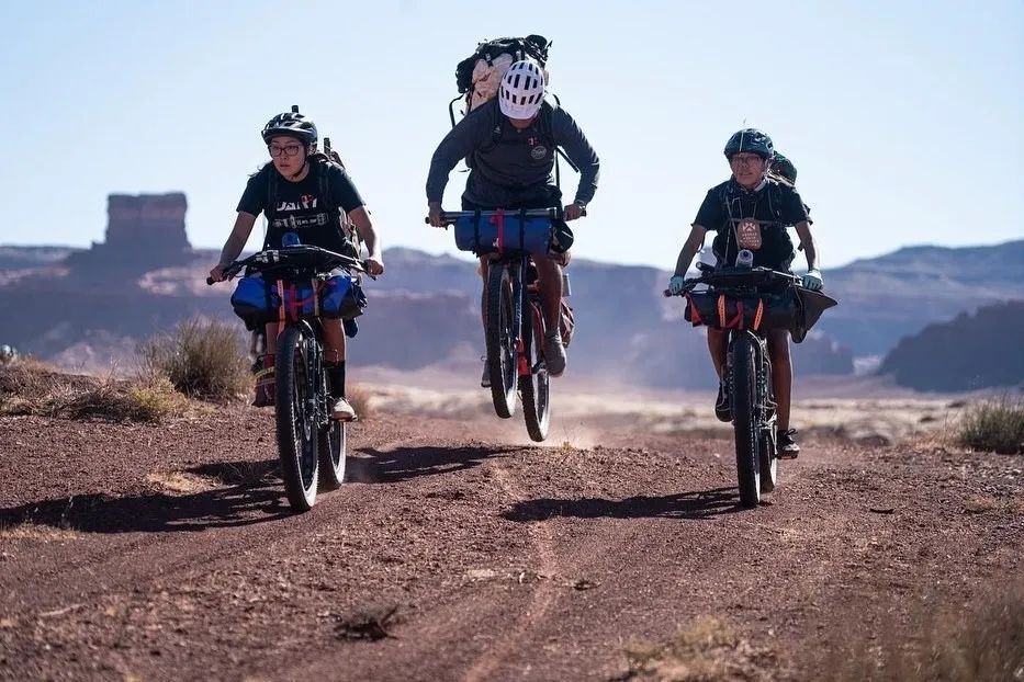 'The kids are alright! Today at #theradavist.com we feature the @dziltaahadventures Navajo Youth Bikepacking Program, where Diné youth learn mountain bike, bikepacking, and packrafting skills. Roll on over for some excellent reporting by @republicofdoom … instagr.am/p/CiFFh3CsM8s/