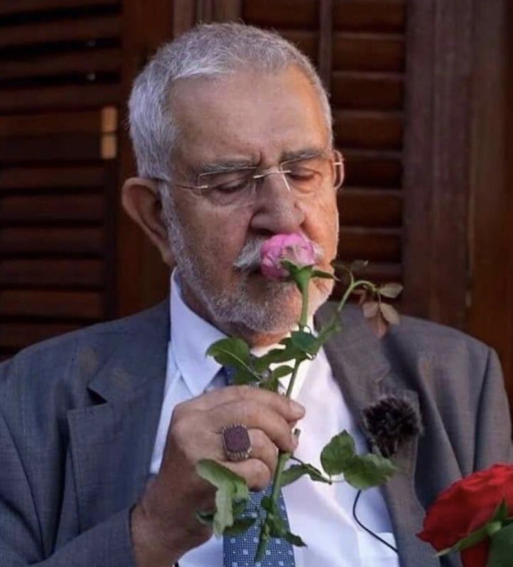 "Sevgi niyesizdir." - Ömer Tuğrul İnançer 

Bir gönül adamı daha Menziline vasıl oldu... 
Rabbim makamını âli eylesin...