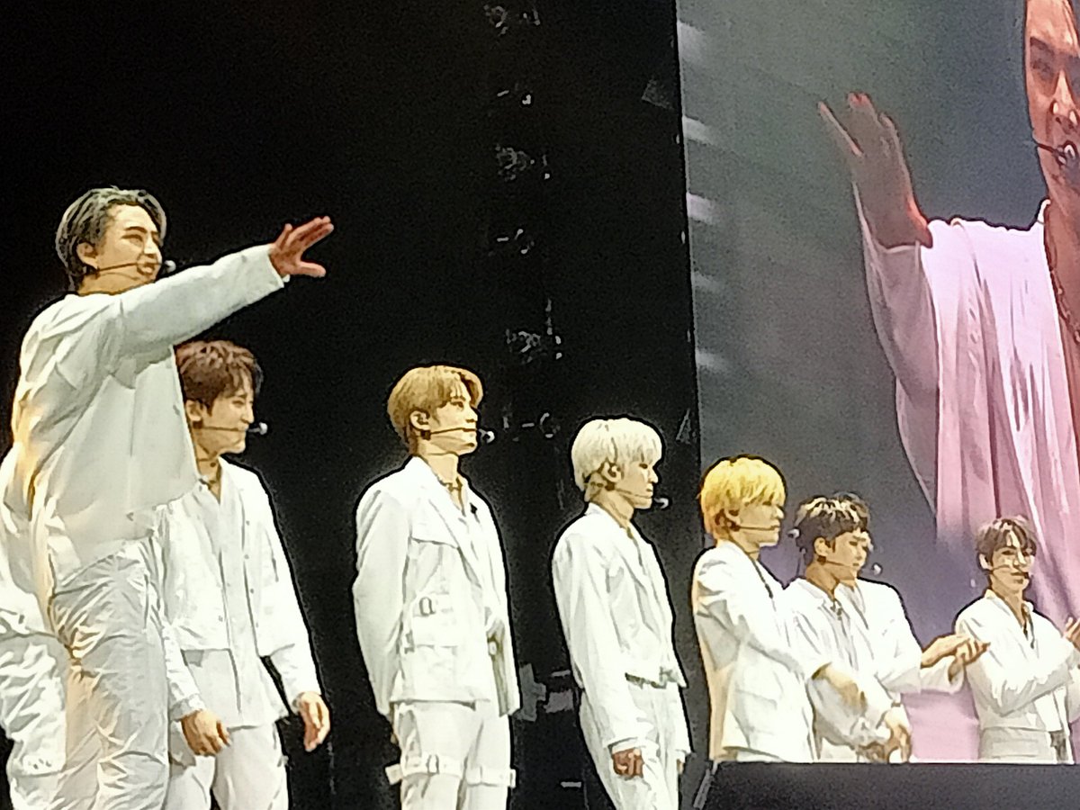 smolyuno's tweet photo. 😭😭😭

#NCT127inManila #THELINKTourManila https://t.co/9ITfL6AS7M