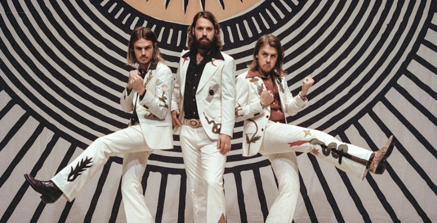 Save the best for last? Tegenwoordig predikt DeWolff hun mix van bluesrock met een vleugje soul en psychedelica over de hele wereld. Binnenkort gaan ze toeren met The Black Crowes, maar eerst vieren we vrijdag de langverwachte terugkeer naar ons theater. 
ow.ly/eJ2250KtIru