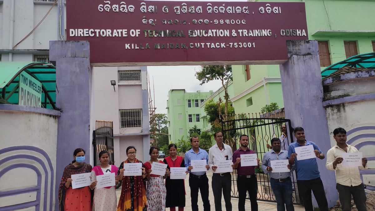 Abinash78174071's tweet photo. @CMO_Odisha @Naveen_Odisha #Abolishintitialappointmentrules2021 #AbolishOdishaContaractualrules @OGCEA @OKhordha  
Honest appeal to CM SIR for kind appraisal to abolish heinous system from odisha. https://t.co/IAWzYoLprm