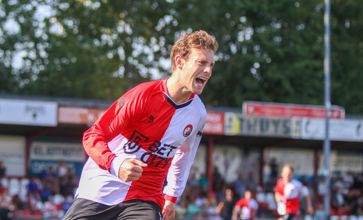 Mooie foto’s door onze huisfotograaf <a href="/michaelmol/">Michael Mol</a> van de derby op een vol sportpark tegen <a href="/VVDeMeern/">V.V. De Meern</a>