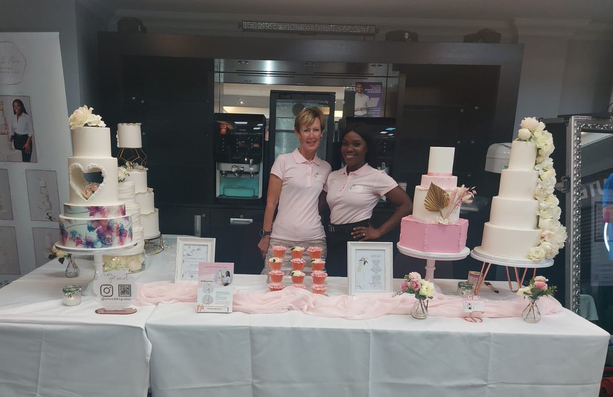 Wedding fayre supporting my amazing daughter in law Zei Mears     So talented #windmillhoteldudley #weddingcakes