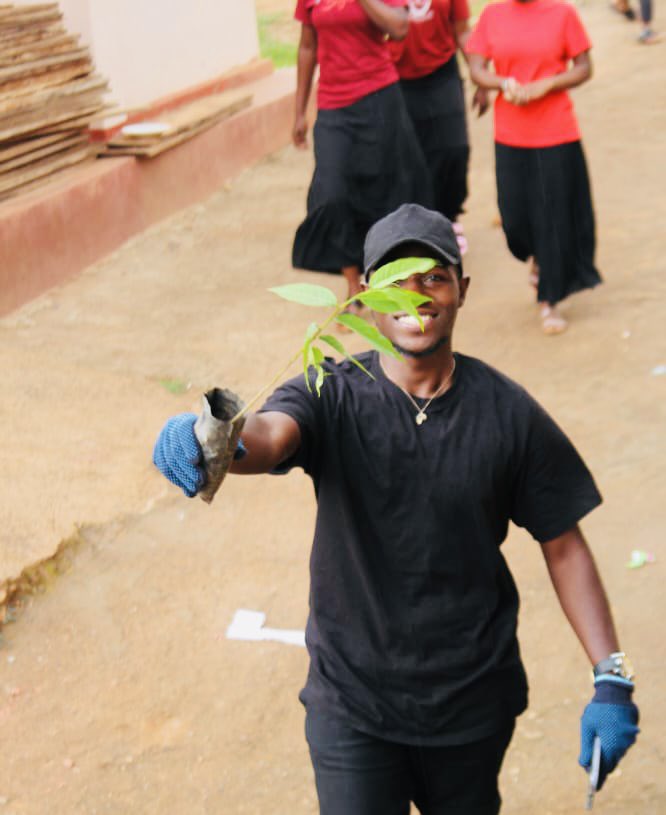 TrendRoomUG's tweet photo. Yesterday, @greenfuturesug planted over 20 trees &amp; gave out 180 more to the Director to be planted within Kasangati High School. 

God decided to do the irrigation. 💦💦

The plan is to plant #5MillionTrees 🌲🌲🌲

Dealing with Climate Change is easier when we plant trees. https://t.co/X9fSOTulff