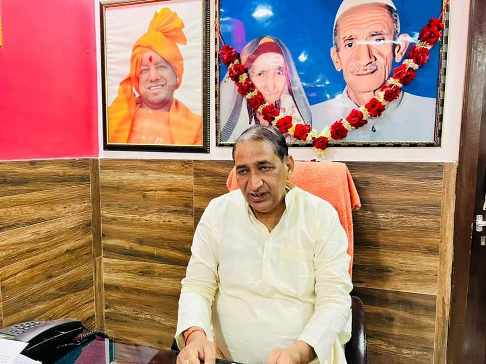 tejpalnagarMLA's tweet photo. आज दादरी स्थित कैम्प कार्यालय पर जनता दरबार में क्षेत्र की सम्मानित जनता की समस्याओं के निस्तारण किए। #MLADadri https://t.co/YnnpFkl5SD