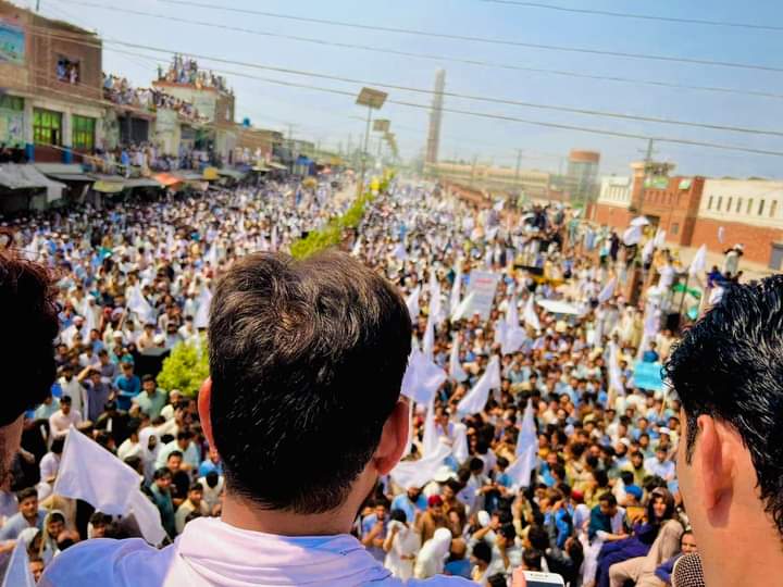 QuadratWazir's tweet photo. د خیبر اولس هم د امن لپاره راوتلی او په هیڅ قیمت د جنګی کاروبار ملګرتیا نه کوی
#WeWantPeace https://t.co/nwjkPA1bux