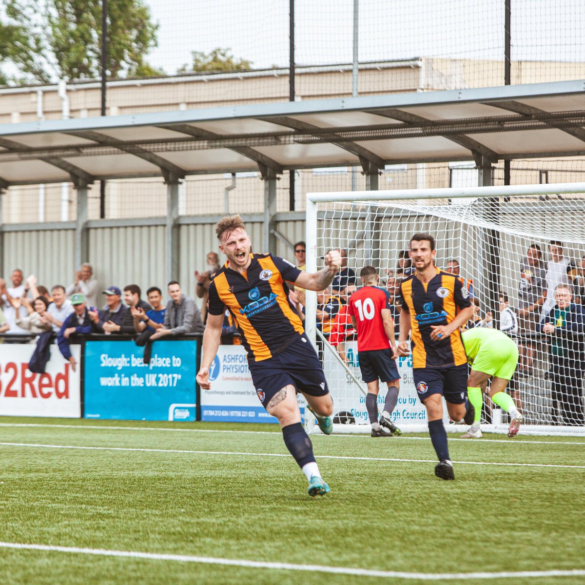 Slough Town FC tweet media