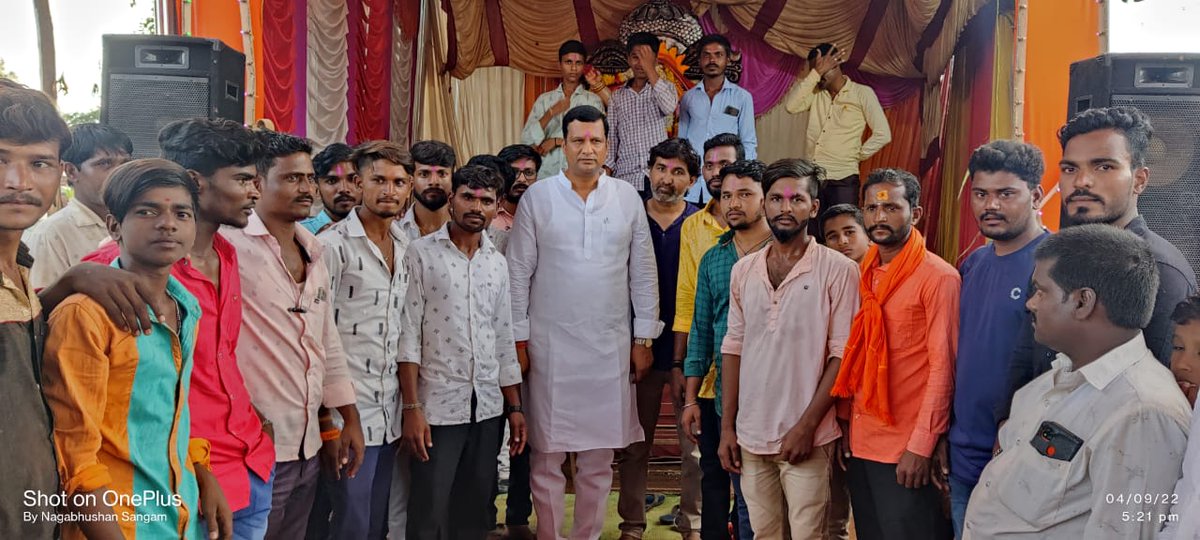 DSP4BJP's tweet photo. ಹುಮನಾಬಾದ ಮತಕ್ಷೇ���್ರದ ಸಿಂದಕೇರ ಗ್ರಾಮದಲ್ಲಿ ಪ್ರತಿಷ್ಠಾಪಿಸಿದ ಶ್ರೀ ಗಣೇಶ  ಐದನೆ ದಿವಸದ ವಿಸರ್ಜನೆ ಕಾರ್ಯಕ್ರಮದಲ್ಲಿ ಪಾಲ್ಗೊಂಡು ಆಶೀರ್ವಾದ ಪಡೆಯಲಾಯಿತು.

#drsiddupatilhumanabad https://t.co/IJ3Q9LvtnO