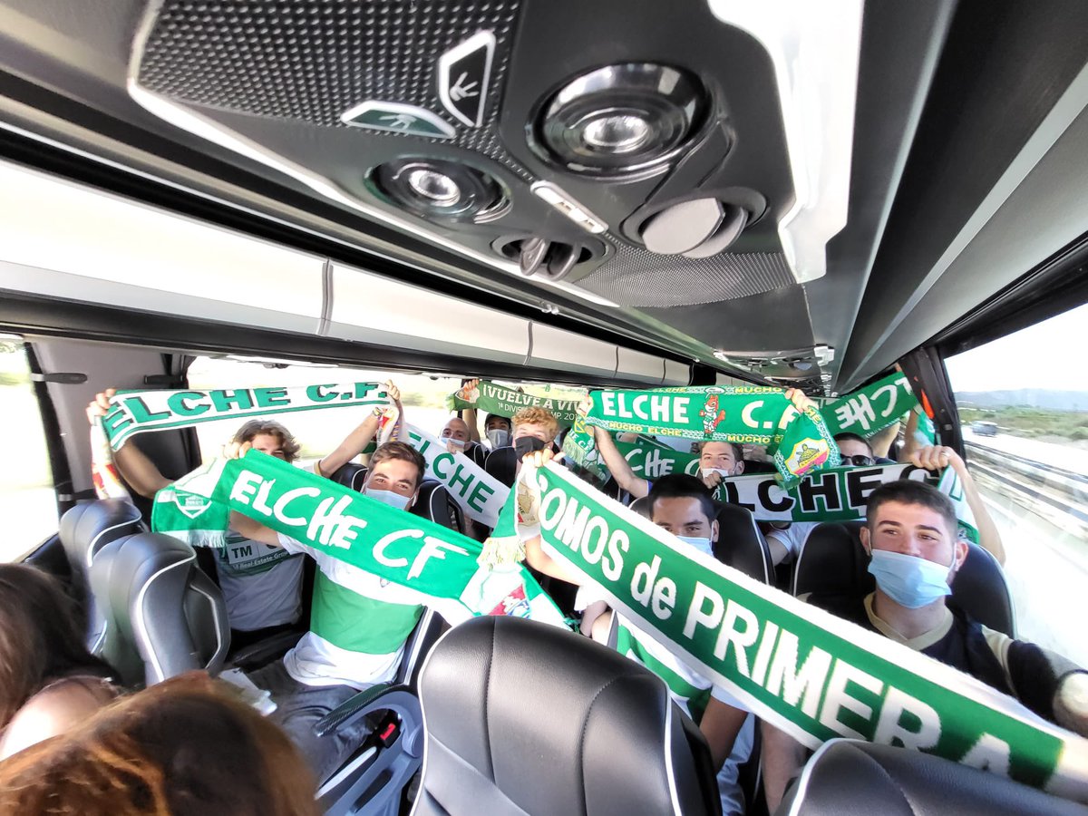 FPElx's tweet photo. ¡En marcha! 🚌🚌🚌🚌 4 autobuses camino a Valencia 💪🏻. A los aficionados desplazados en coches particulares, les pedimos precaución y les deseamos buen viaje. ¡Nos vemos en un ratito! https://t.co/57E9cUM2GM