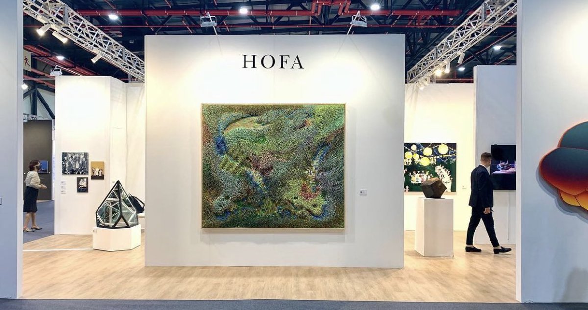 Artem_Coin's tweet photo. We are with @hofagallery at the incredible #KiafSeoul  exhibiting 10 contemporary artists and some incredible 1/1 #NFTs #HOFA https://t.co/4b0YYUUU0z