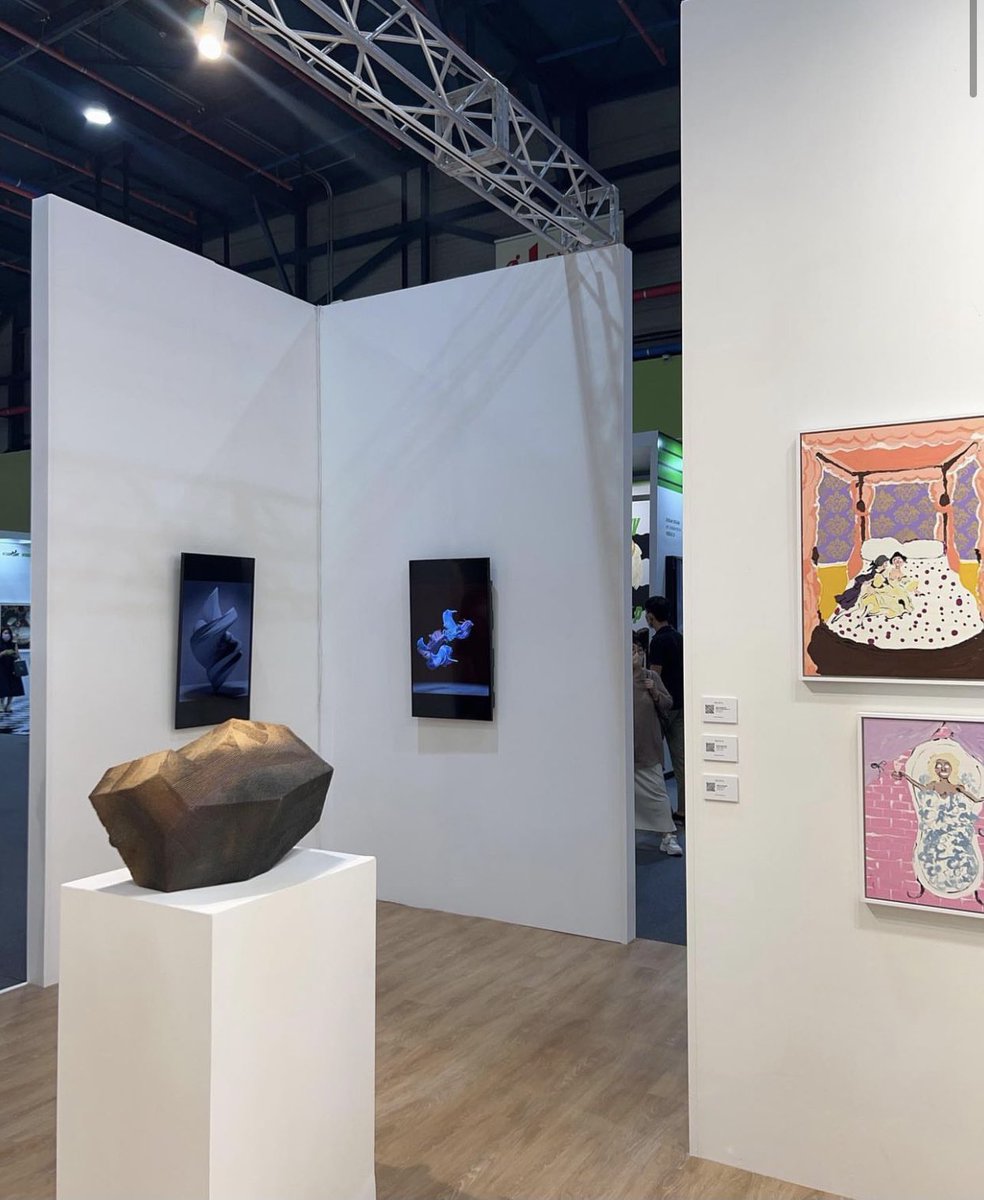 Artem_Coin's tweet photo. We are with @hofagallery at the incredible #KiafSeoul  exhibiting 10 contemporary artists and some incredible 1/1 #NFTs #HOFA https://t.co/4b0YYUUU0z