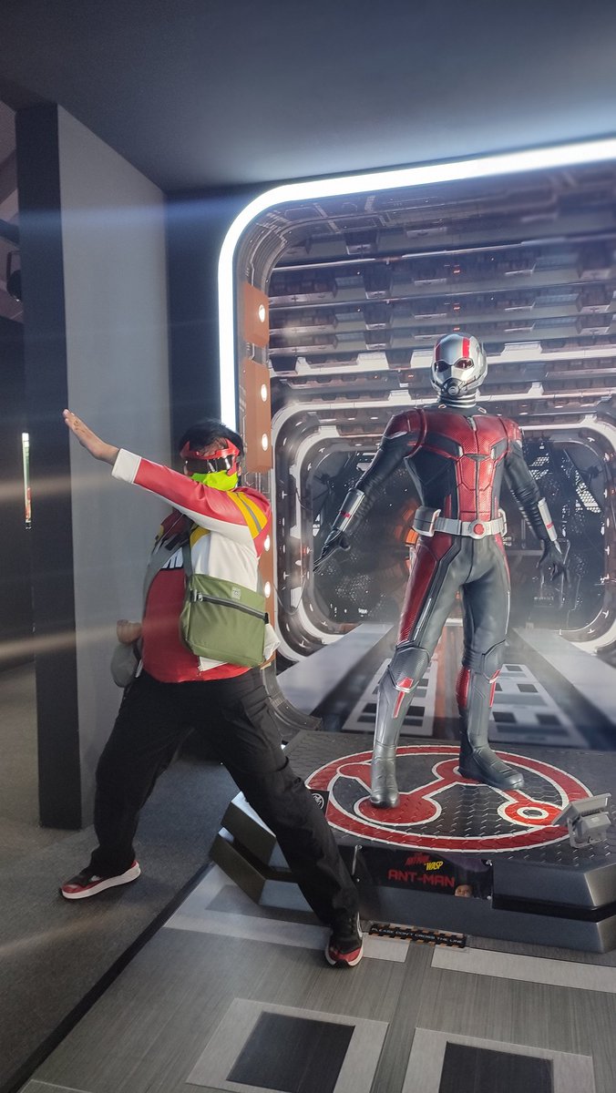 FalcoAkaTaka's tweet photo. Rider pose in front of a fellow insect-themed hero, why not ?
#marvelexhibition #antman #scottlang #insecthero https://t.co/gVuNj6Etr2
