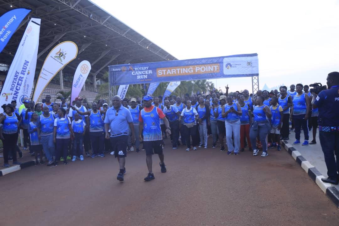 Likkle_Benh's tweet photo. The day is here! These were the beautiful scenes this morning ass the runners geared up for the #rotarycancerrun22 #TogetherAgain @CentenaryBank https://t.co/0zNRDuCisH