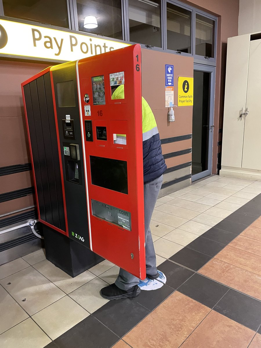 judithmiddleton's tweet photo. I’m quite surprised #ACSA hasn’t heard of Parket by now. Surely you too have had enough of consumers complaining about your parking payment issues at the airports? Ticketless and cashless #parket https://t.co/uG4vpgTnT2