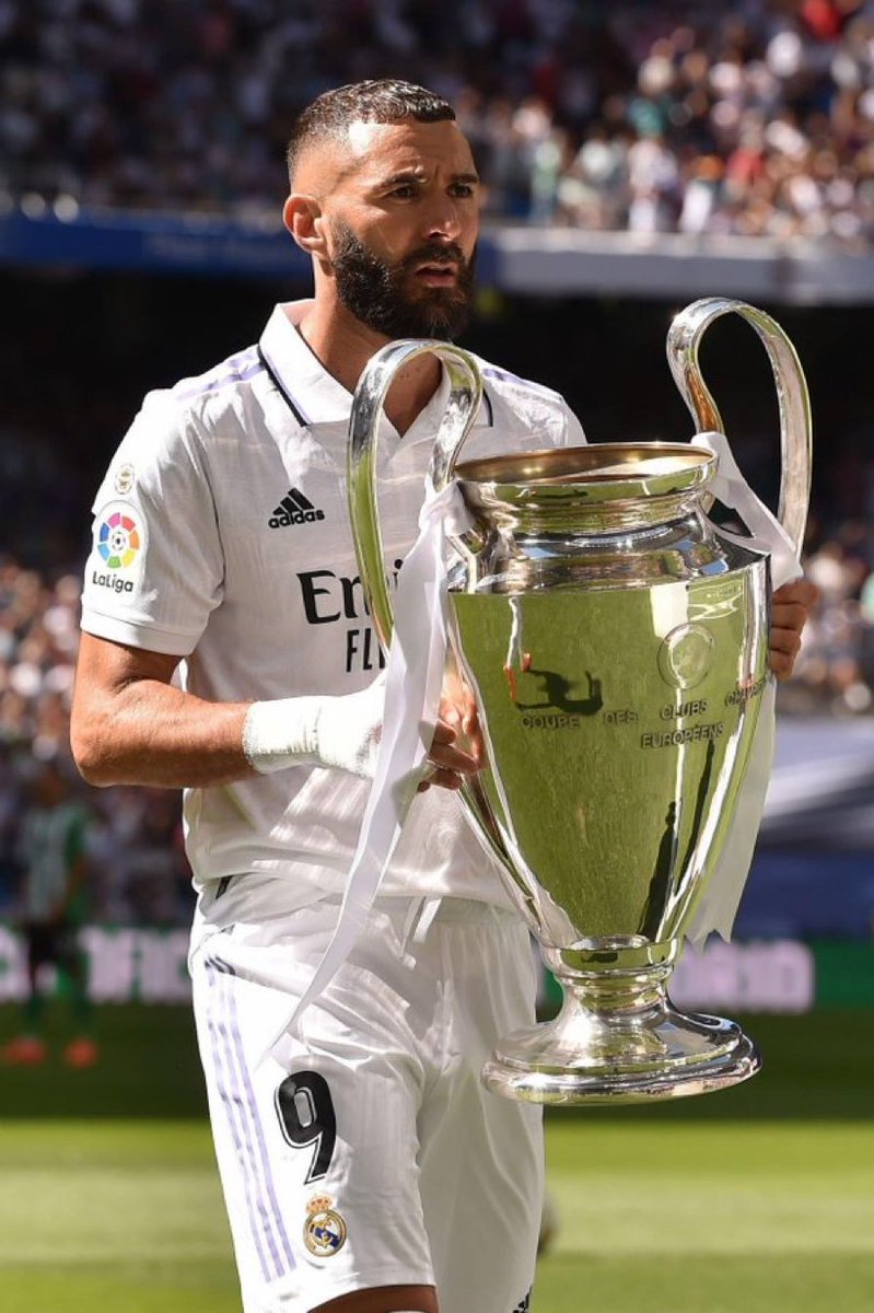 🚨 عاجل 🚨

 بنزيما أوقف جميع حساباته على مواقع التواصل الاجتماعي .

• إنه يشعر بالأسف و يريد ان يأخذ قسطاً من الراحة بعد بداية موسم له أقل من المتوقع .