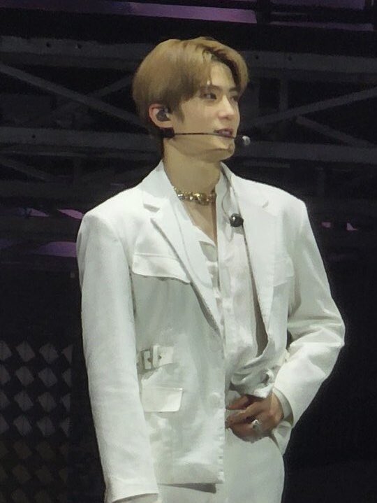 JAEWOOLOOKS's tweet photo. #JAEHYUN #JUNGWOO the link in manila https://t.co/Rgz6Lsi8uO